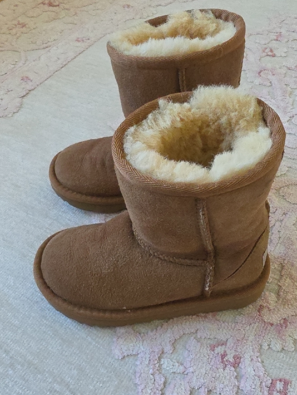 UGG Toddler Girl Boots Size 8 - Picture 4 of 6